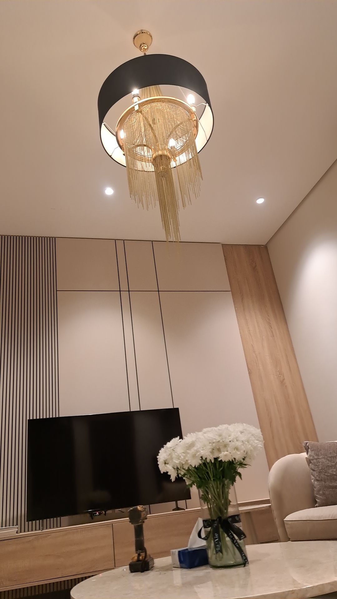 Statement Chandelier Installation: The Final Touch of Luxury
